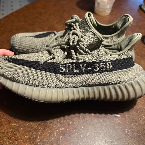 Men’s Yeezy 350 - Picture 2 of 3